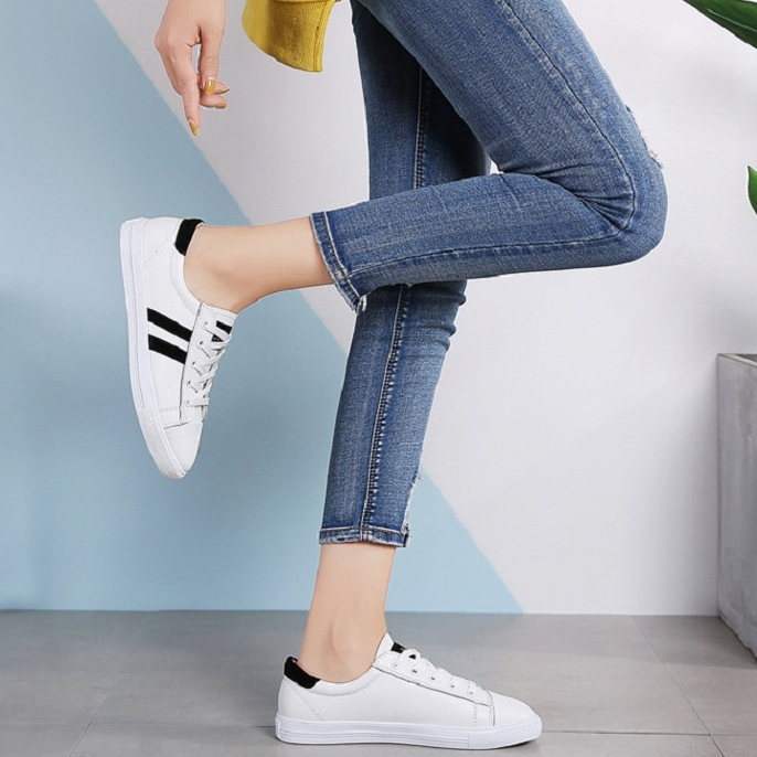 Women's Korean Casual Shoes Microfiber Leather Wild White Shoes