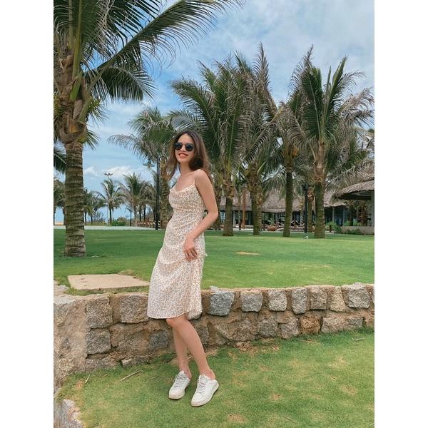 Đầm hoa hai dây cổ đỗ Sunny Dress