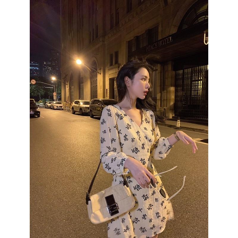 Váy hoa nhí cổ V