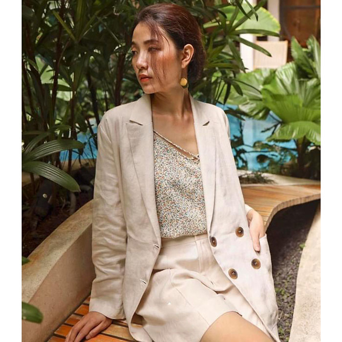 Set bộ Linen Áo vest blazer form rộng kèm quần cộc - Be muối tiêu