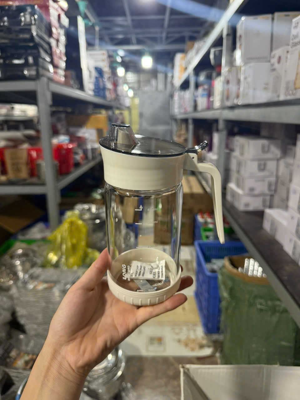Bình Thủy Tinh Rót Dầu Ăn/Nước Mắm Có Vòi &amp; Phễu Tích Hợp – Dung Tích 500ml – Chai Đựng Gia Vị Thông Minh, Chịu Nhiệt, Có Vạch Chia- HÀNG CHÍNH HÃNG MINIIN