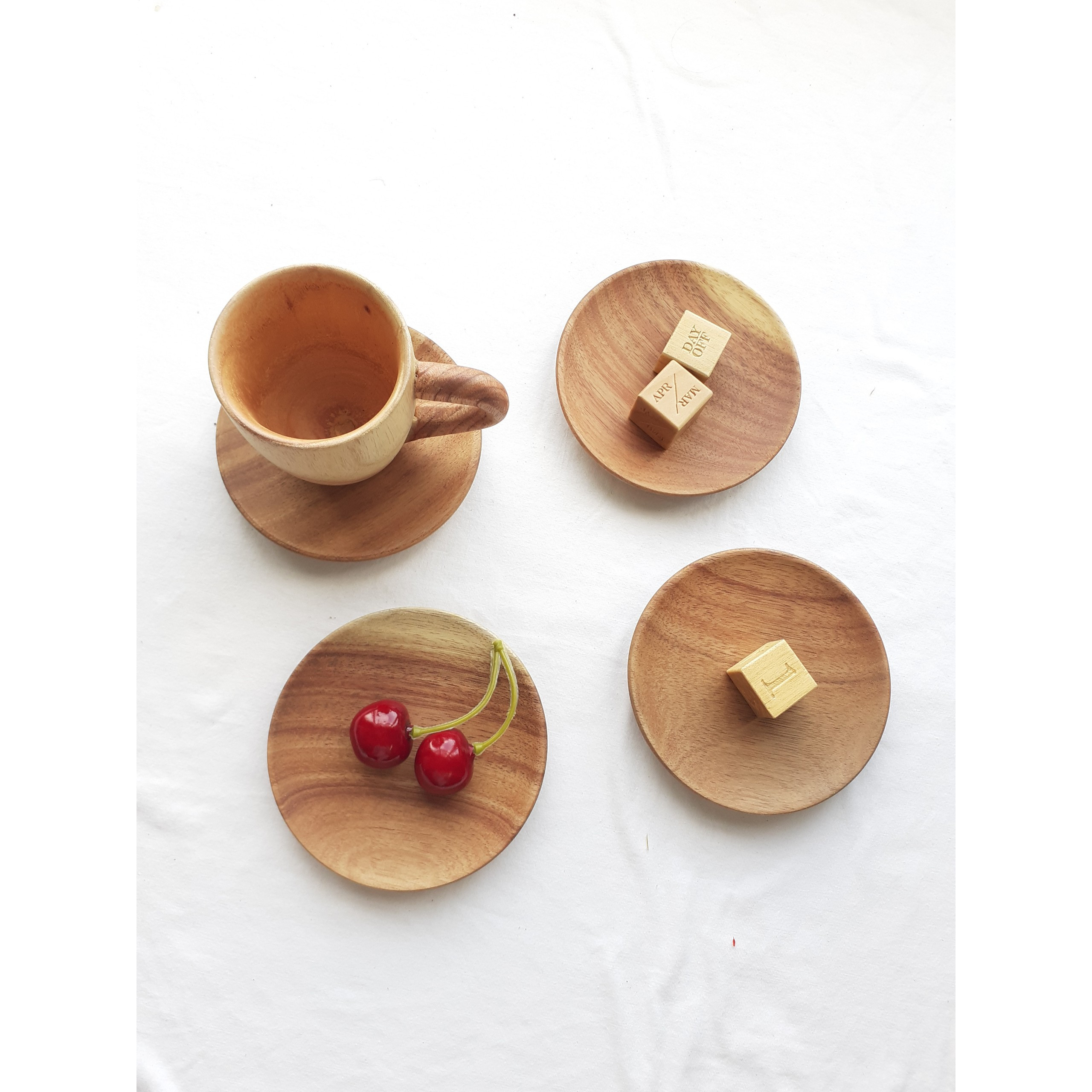 Bộ 6 đĩa gỗ KEO tròn nhỏ lót cốc, ly 10 cm