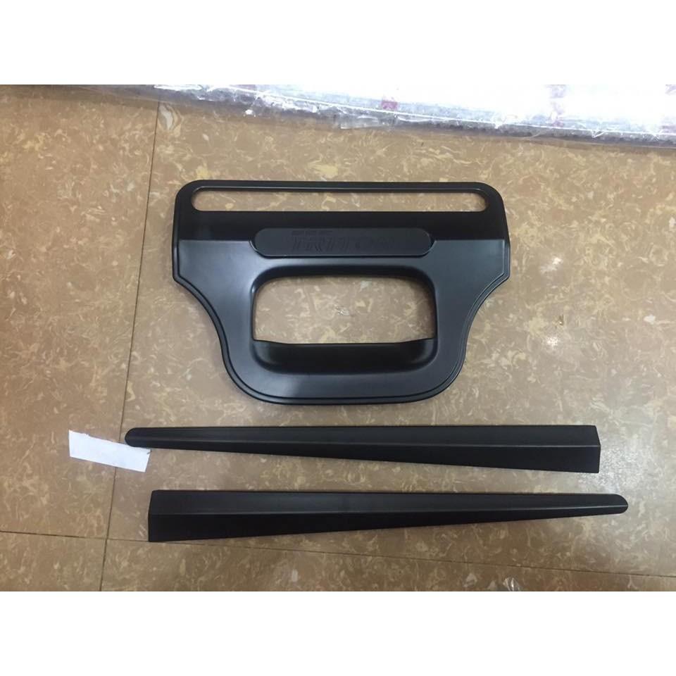 Tay mở cốp dành cho Mitsubishi Triton MẠ CROM/ĐEN