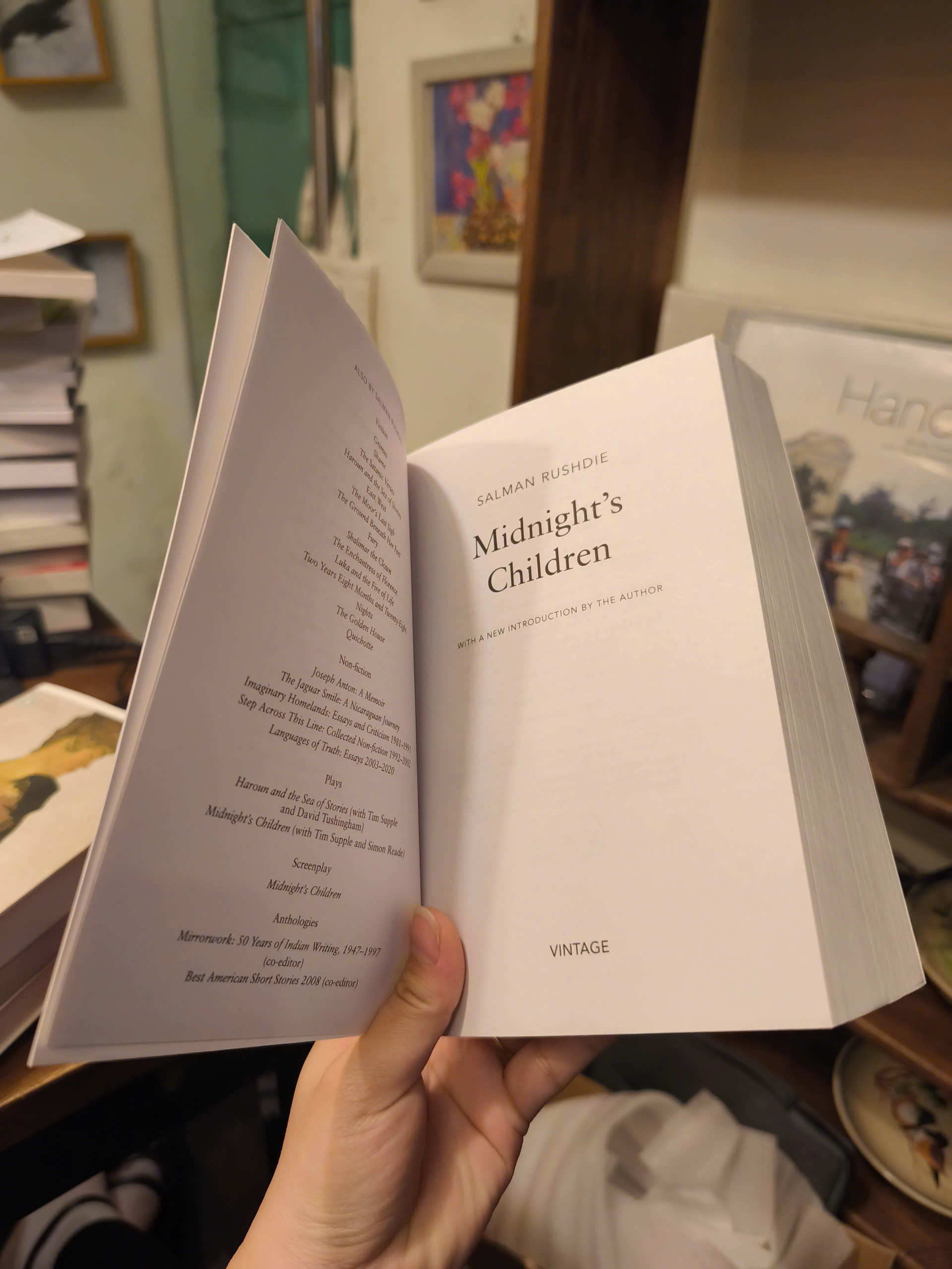 Sách - Midnight's Children by Salman Rushdie - Fiction/Magical Realism/Classics - Sách Ngoại Văn