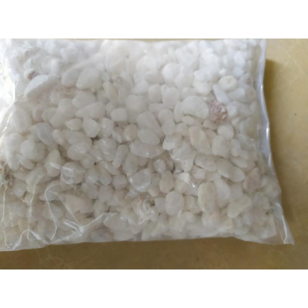 Sỏi trắng viên nhỏ (1-1,5 cm) trang trí bể cá, chậu cây 1 kg