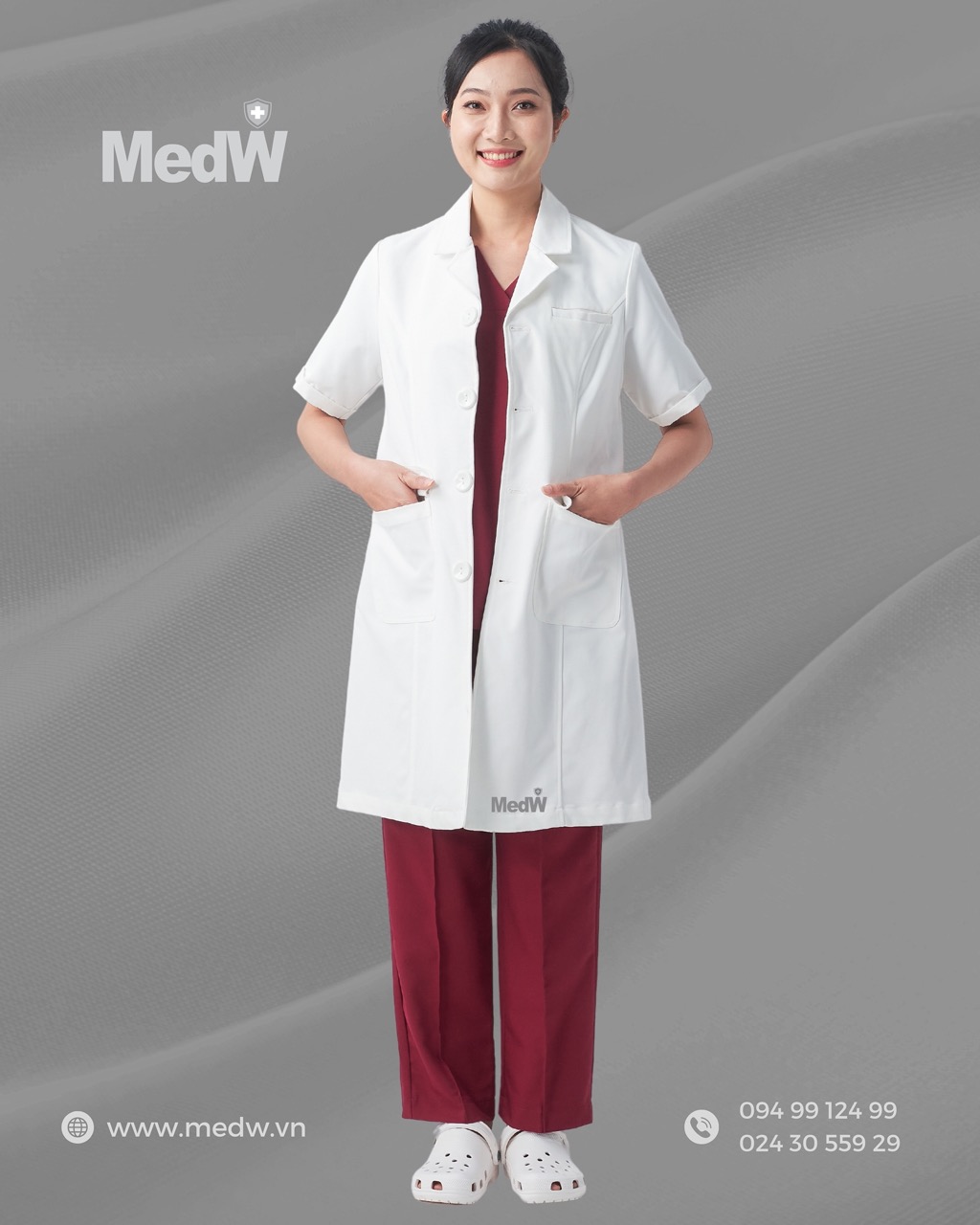 MedW Ceres Lab Coat (Nữ) Áo Blouses Dược Sĩ Trang Phục Y Tế Dược Sĩ, Chuyên Gia Dinh Dưỡng, Spa Thẩm Mỹ, Da Liễu Thiết Kế Pháp Cách Tân Trang Trọng Thẩm Mỹ, Vật Liệu Y Tế Cotton Nhật Nhập Khẩu Chuyên Biệt Không Bám Dính, Xếp Ly Giữ Dáng