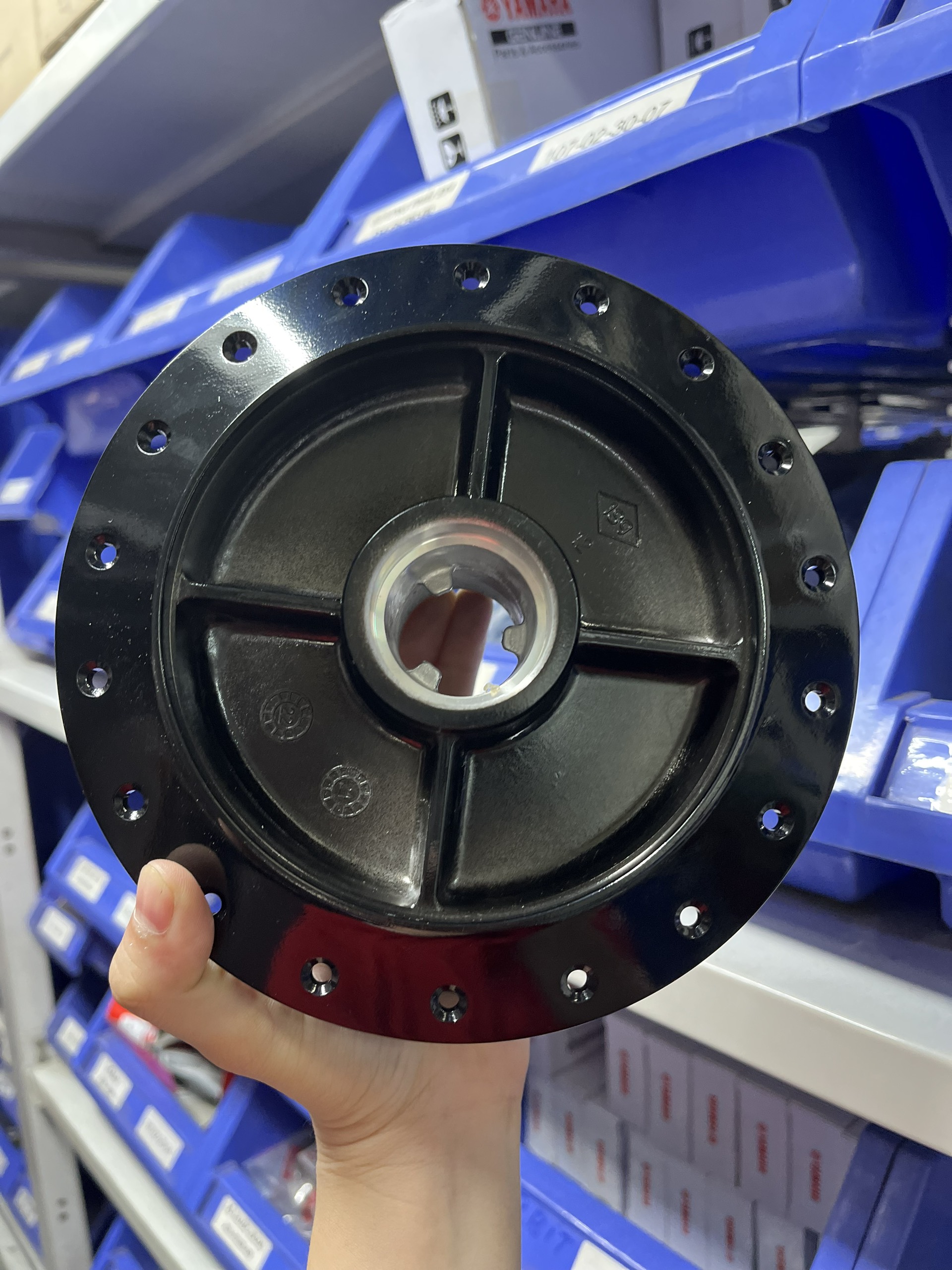 Đùm sau ) xe exciter 135Cc 4 số,Sirius ,Jupiter MX,Gravita