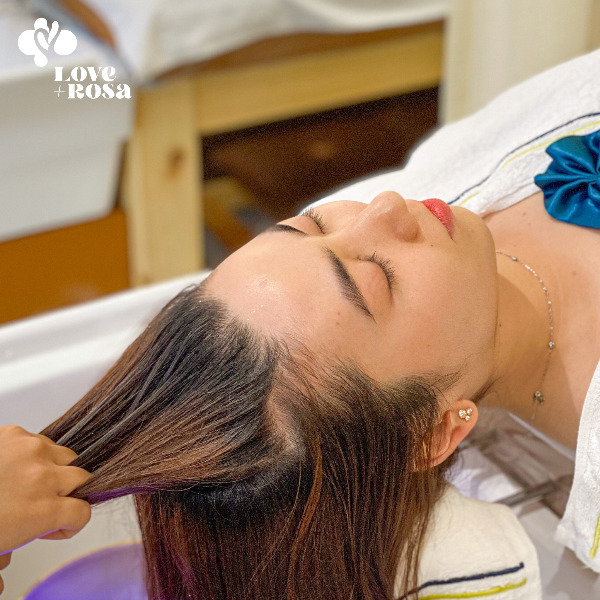 DỊCH VỤ GỘI ĐẦU THƯỜNG - Love + Rosa