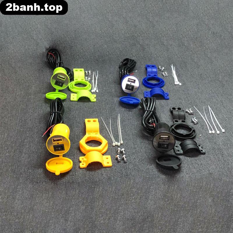 Sạc điện thoại gắn xe máy bằng nhựa