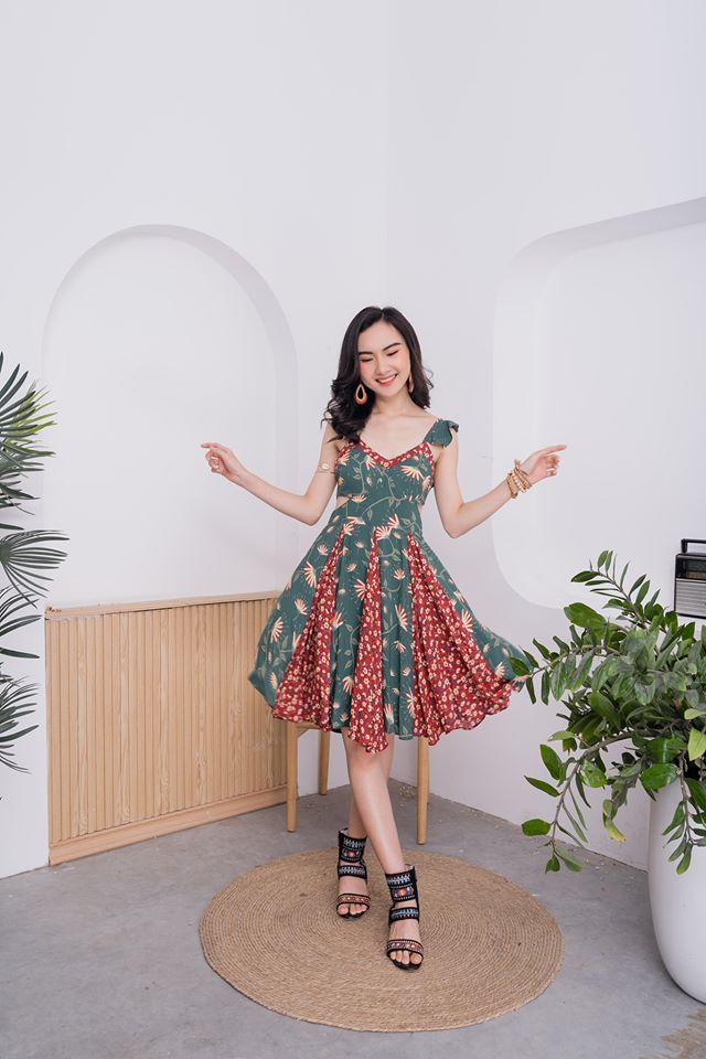 Redy dress - Váy thiết kế mix hoa xanh đỏ