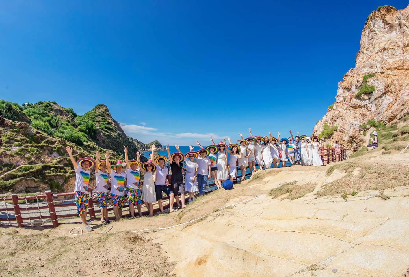 Tour Kỳ Co - Eo Gió 1 ngày - Khám phá biển đảo Quy Nhơn hùng vĩ