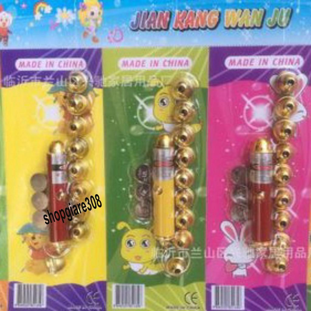 ĐÈN LAZE TẶNG KÈM 3 PIN VÀ 10 ĐẦU THAY