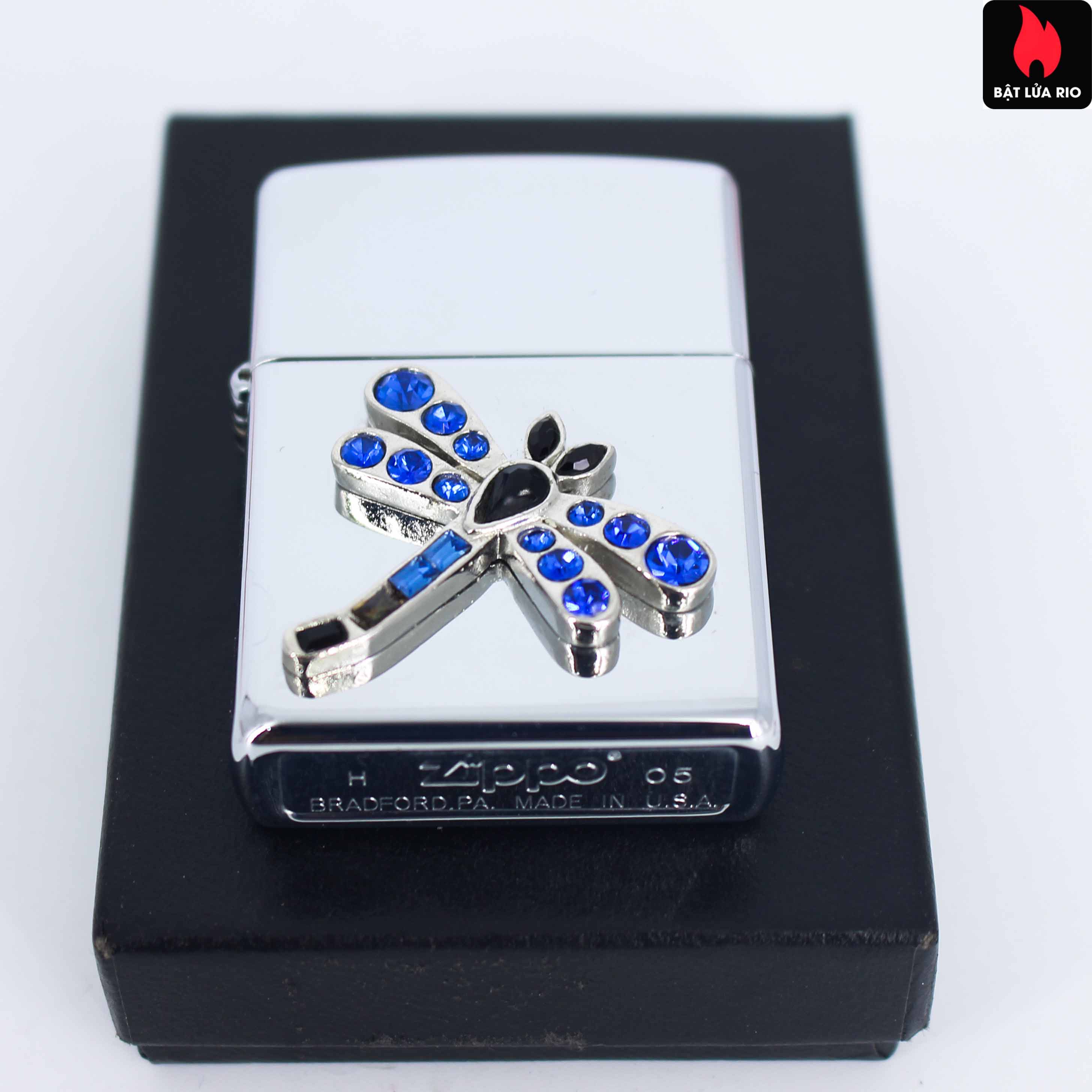 Bật Lửa Zippo 2005 – Zippo Silver Dragonfly Emblem High Polish Chrome