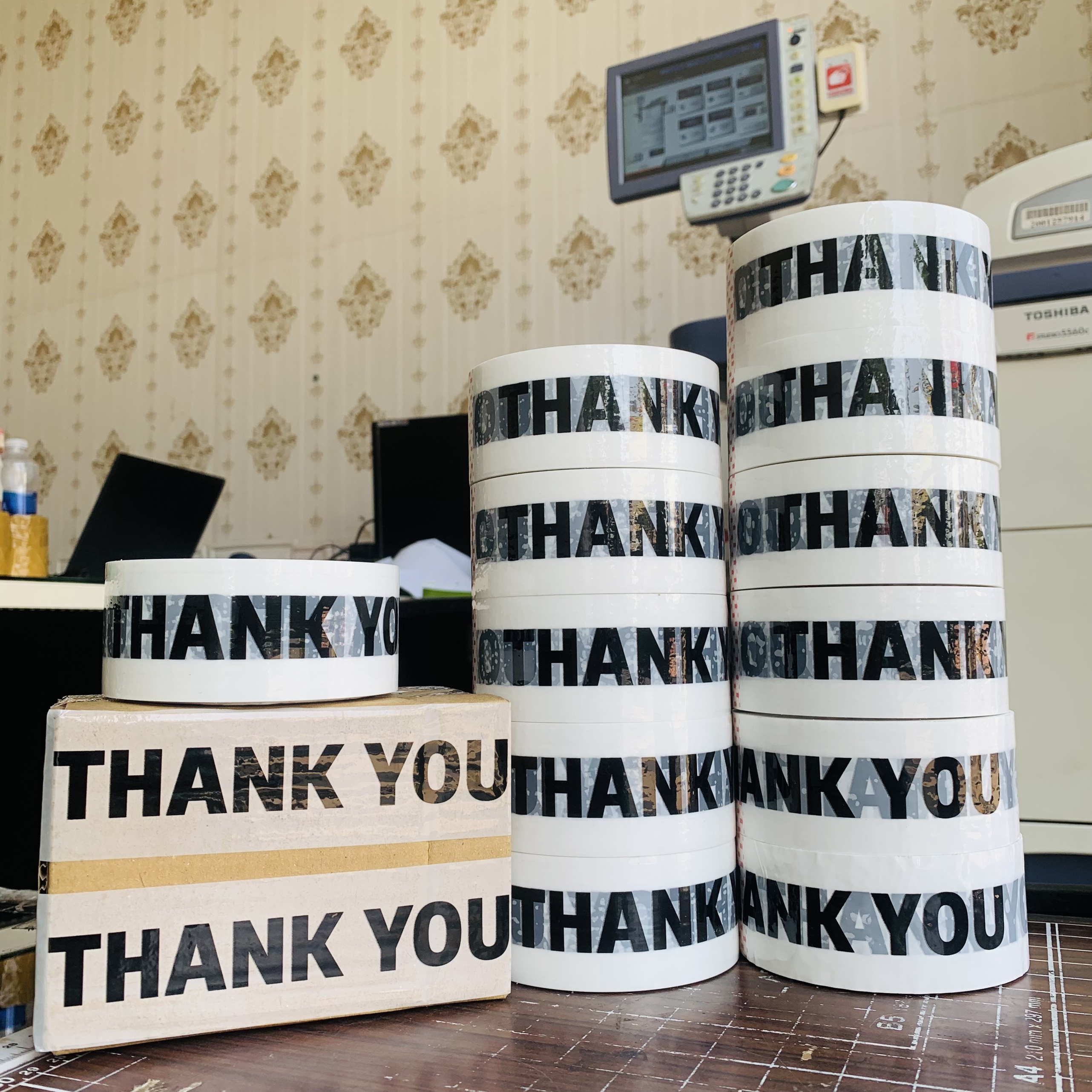 Cuộn băng keo " Thank you" bản 48mm 100yard BKA111