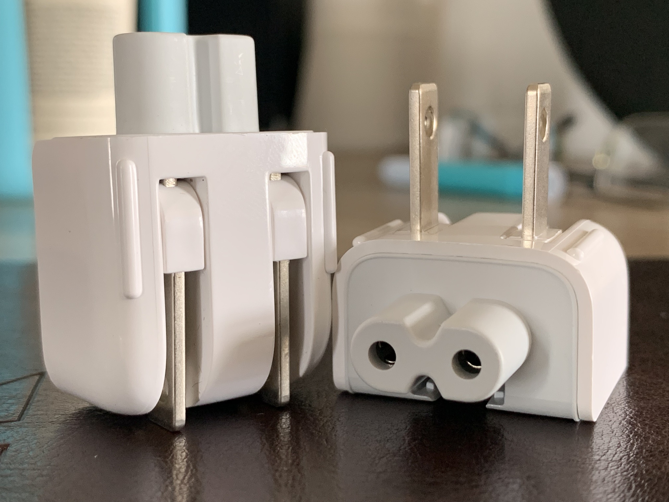Đầu Chuyển 2 Chấu dùng Cho Củ Sạc iPad 10w/ 12w/ 30w/ 60w MACBOOK, IPAD, IPHONE- hàng nhập khẩu QUATECH