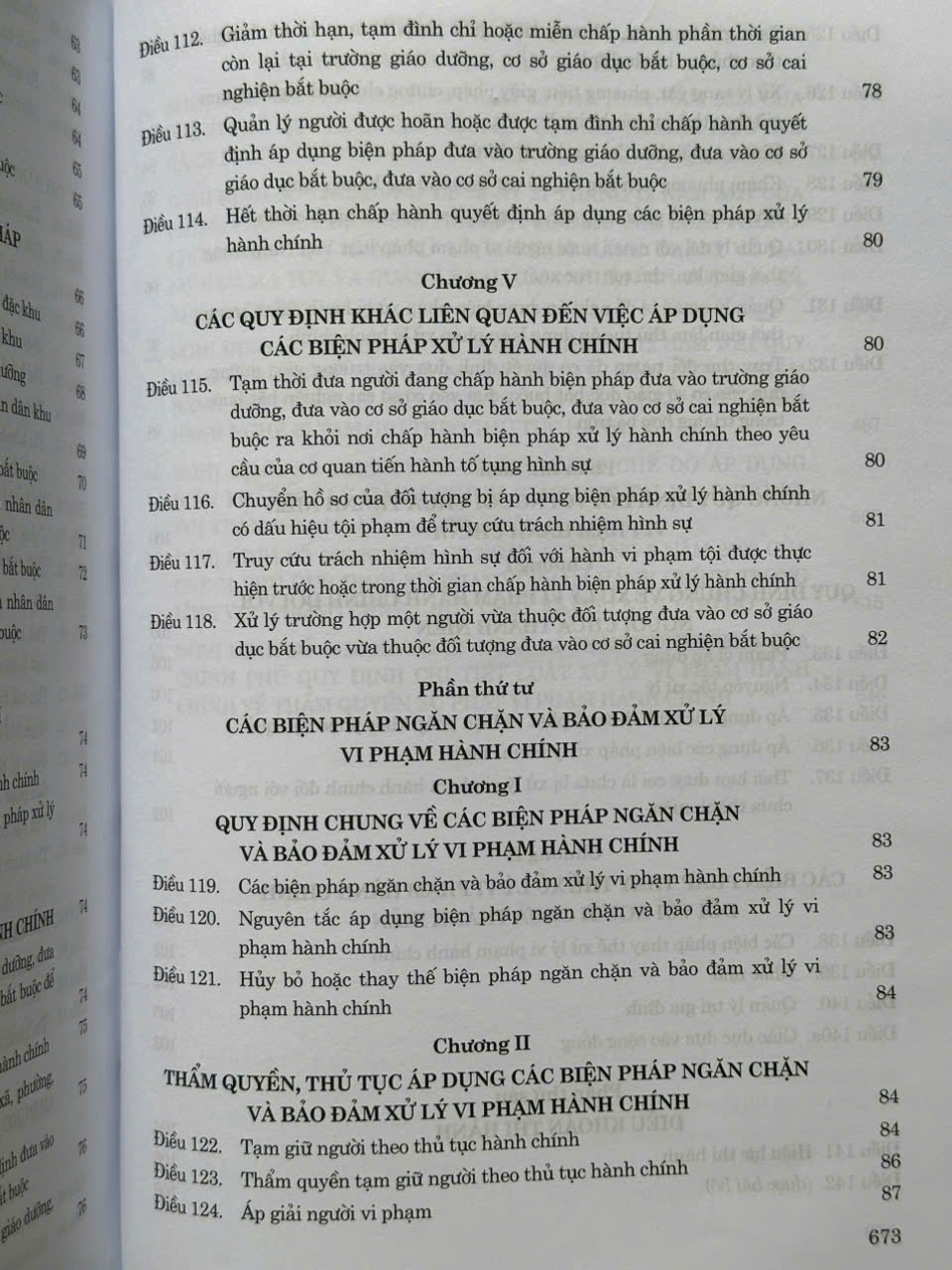 Sách Luật Xử Lý Vi Phạm Hành Chính sđ, bs năm 2025 và Các Văn Bản Hướng Dẫn Thi Hành - V2653TA