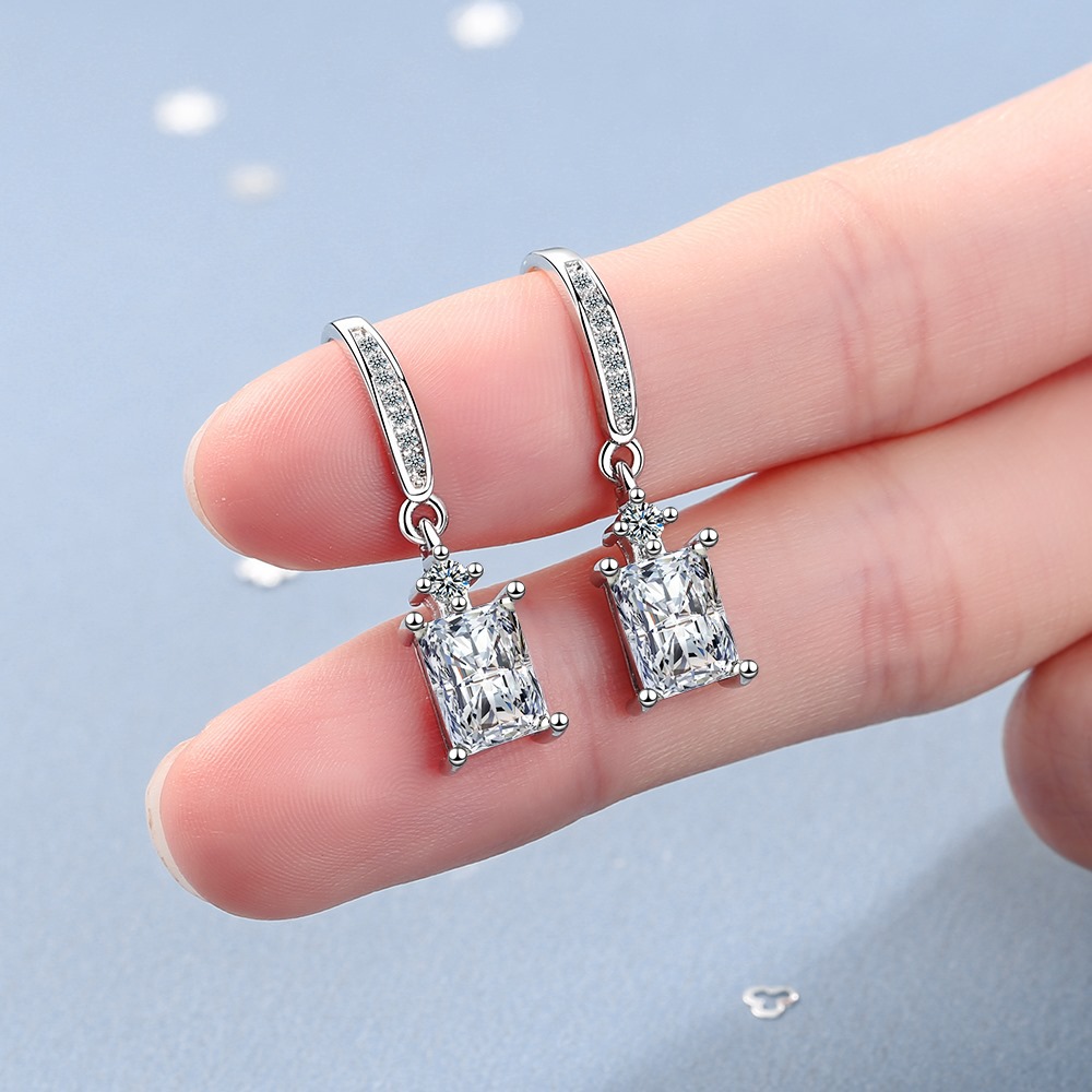 Bông tai đá zircon vuông - Khuyên tai bạc nữ - Trang sức Bé Heo BHBT448