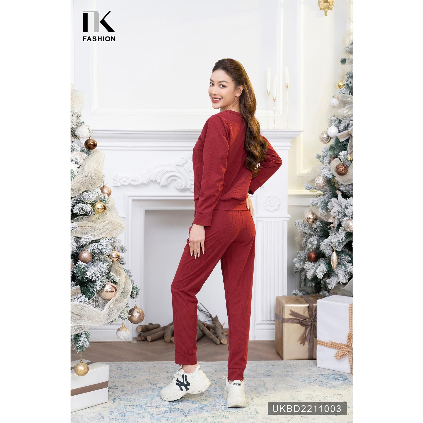 Bộ Đồ Thể Thao Nữ NK FASHION Thêu Ngực Thiết Kế Bo Gấu Chất Liệu Vải Nhập Hàn Cao Cấp UKBD2211003