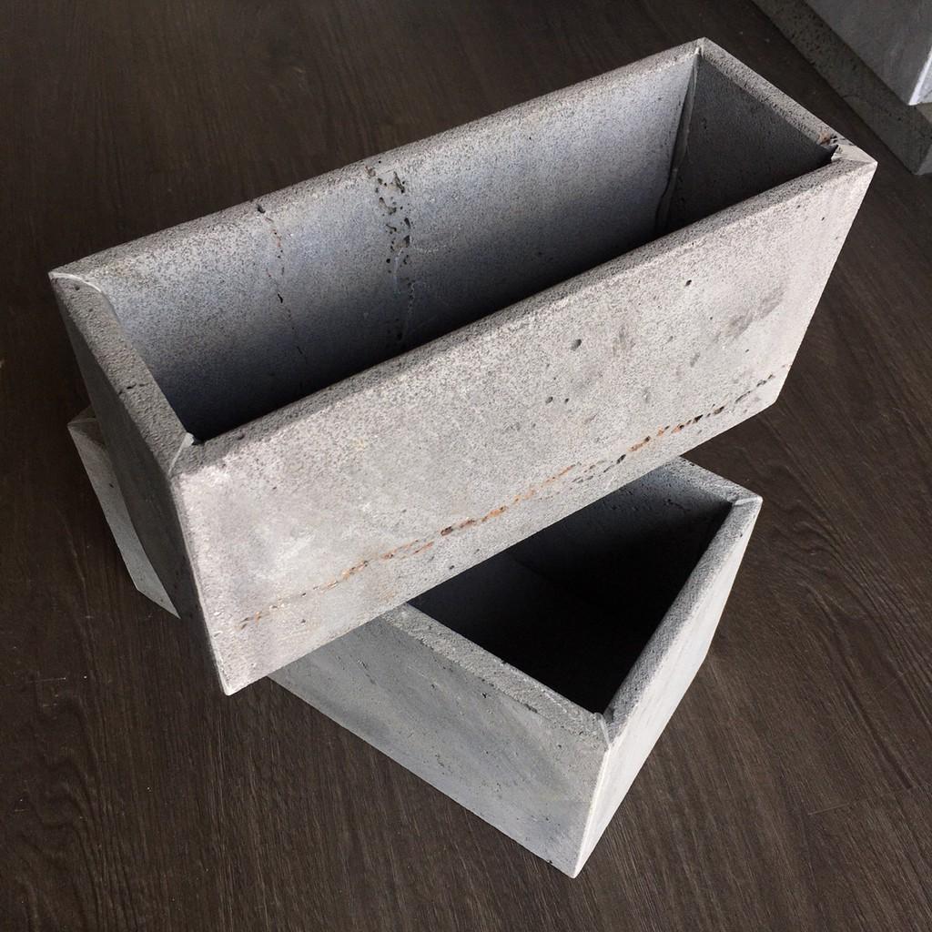 Combo 2 chậu trồng cây treo ban công, sân vườn bằng đá ong xám tự nhiên 100% KT R10xC15xD30cm