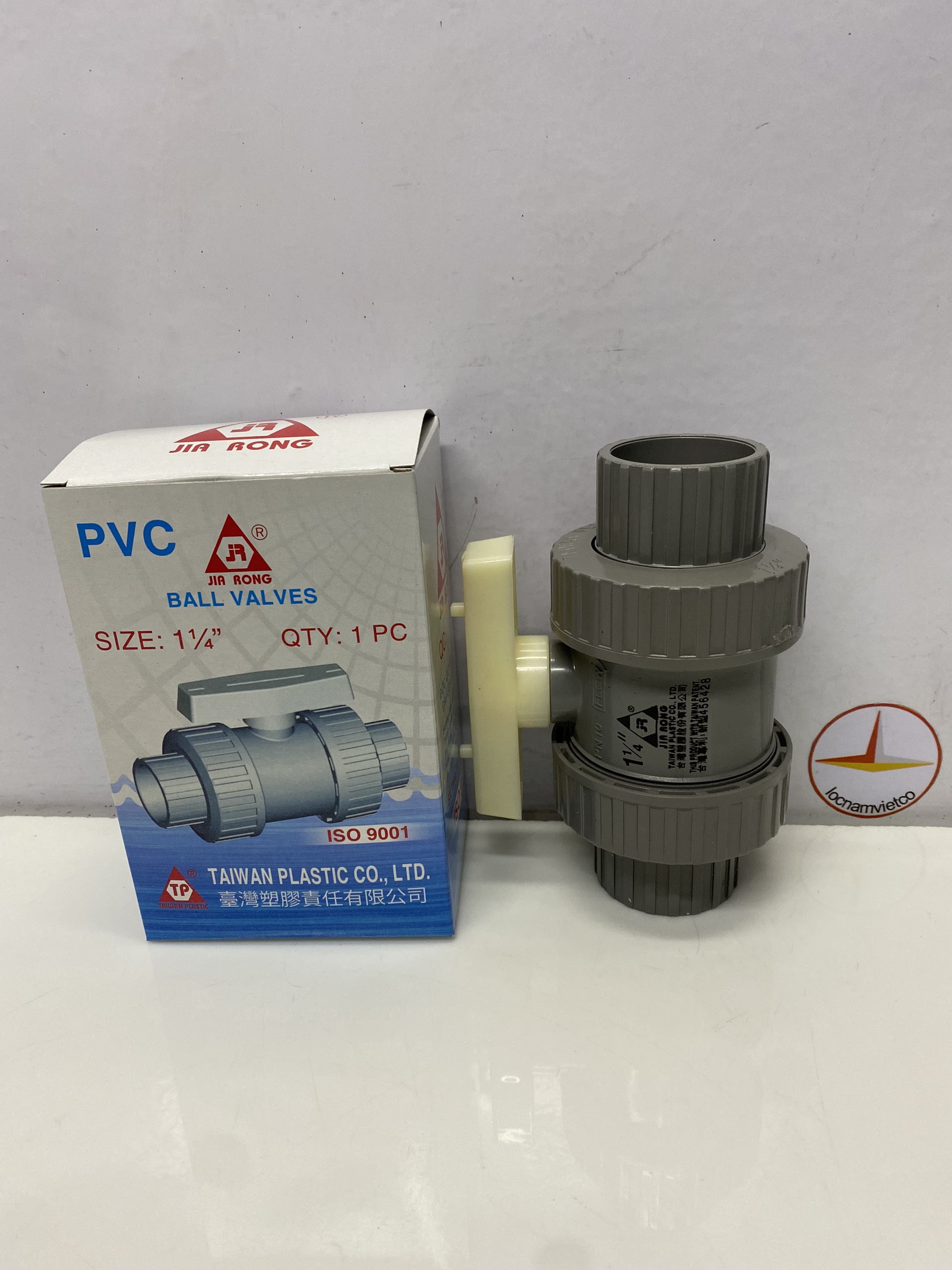 Van nhựa hai  đầu rắcco Jiarong 42 _UB012