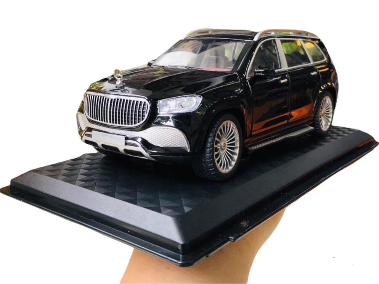 Mô hình xe Mercedes GLS600 Maybach - XLG