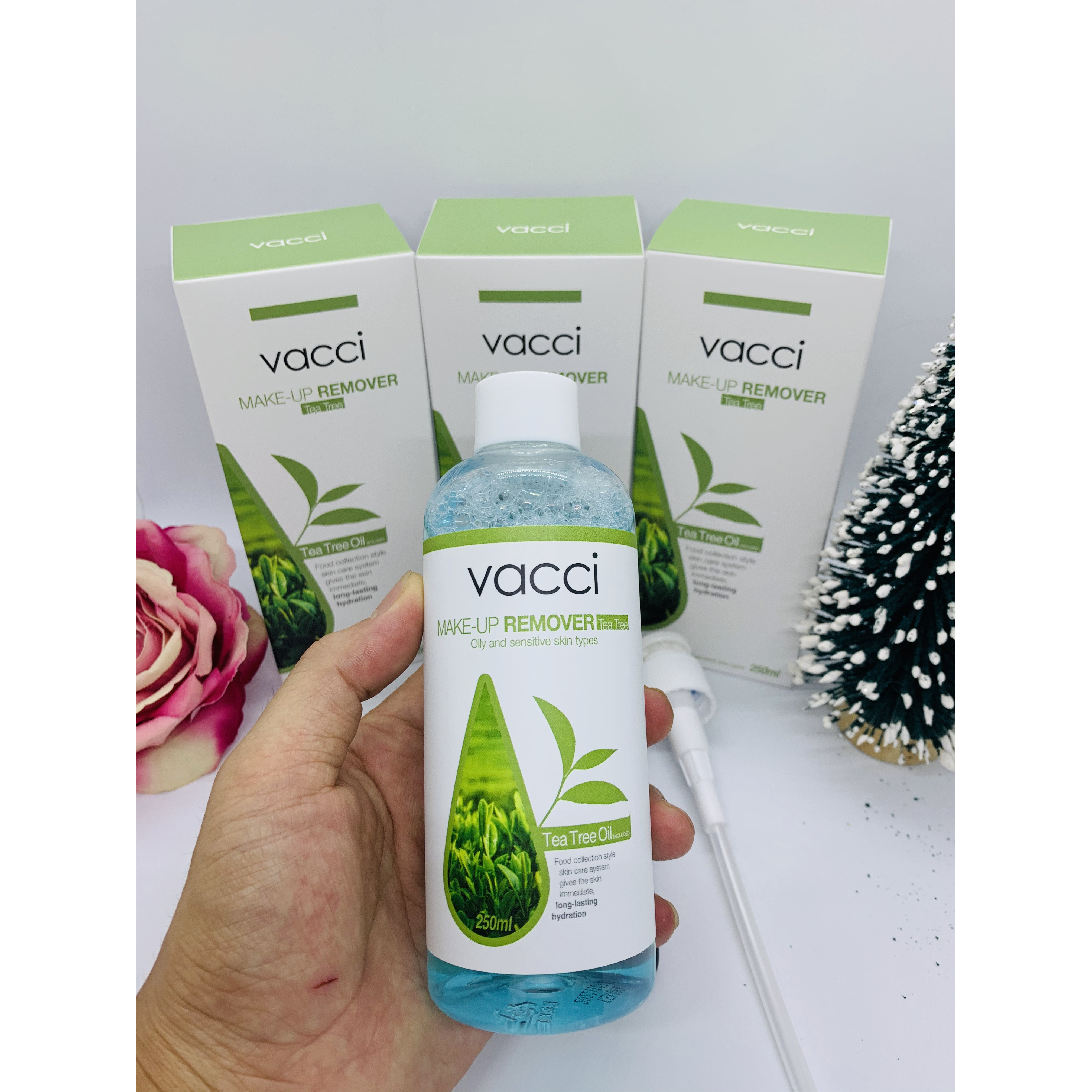 VACCI - NƯỚC TẨY TRANG KHÔNG CỒN - MAKE-UP REMOVER ( NEW 250ml )