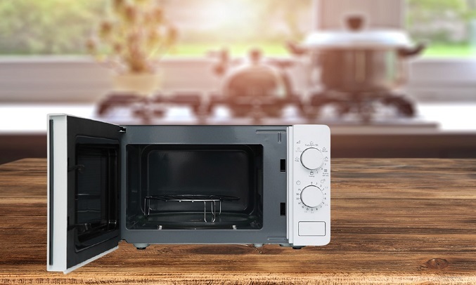 Lò vi sóng Electrolux 20 lít EMG20K38GWP - Khoang lò chống dính