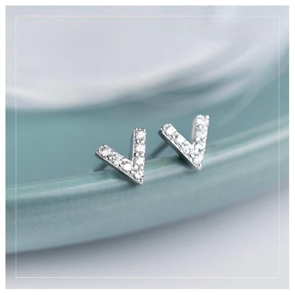 Khuyên Tai Bạc Ta S99 CaoBac Silver Mặt Chữ V Đính Đá Phong Cách Đơn Giản Cho Bạn Nữ - Trang Sức Cáo Bạc JEWELLERY