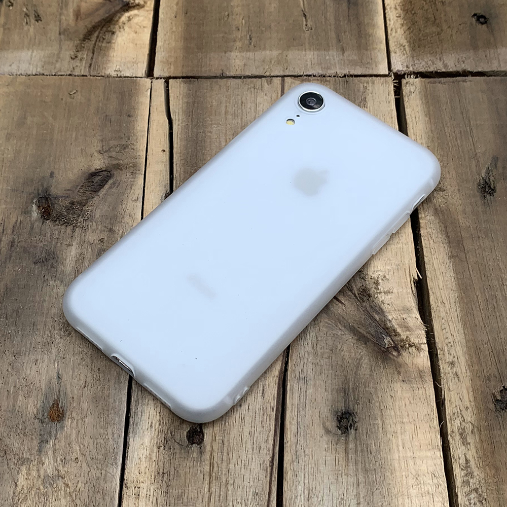 Ốp lưng dẻo trắng trong sần nhám dành cho iPhone XR