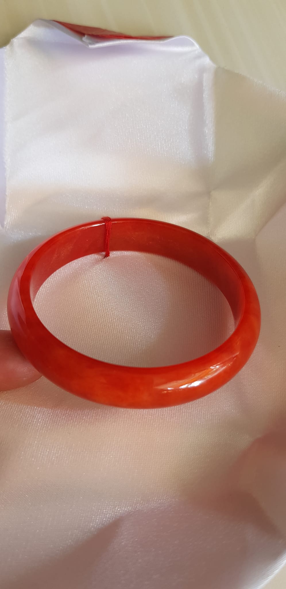 ️Vòng tay Nữ đá Cẩm Thạch mới Bản Hẹ Đỏ 59mm x cao 12,5mm x dầy 6,5mm Vòng màu đỏ tươi sáng bóng đều đẹp lắm Nữ mệnh hỏa mệnh thổ nặng 56kg - 66kg đeo đẹp ạ