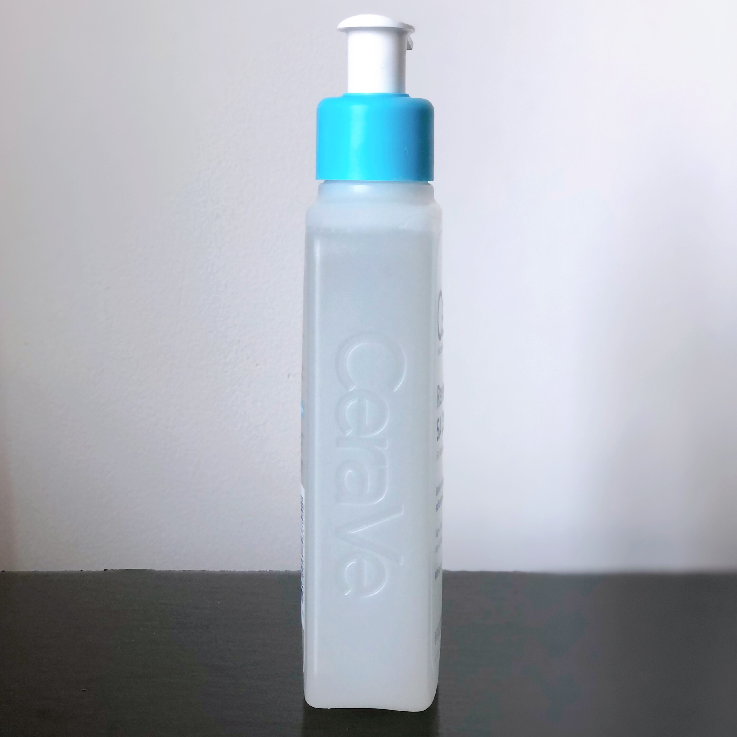 Sữa Rửa Mặt CeraVe Renewing SA Cleanser Dành Cho Da Thường 237ml