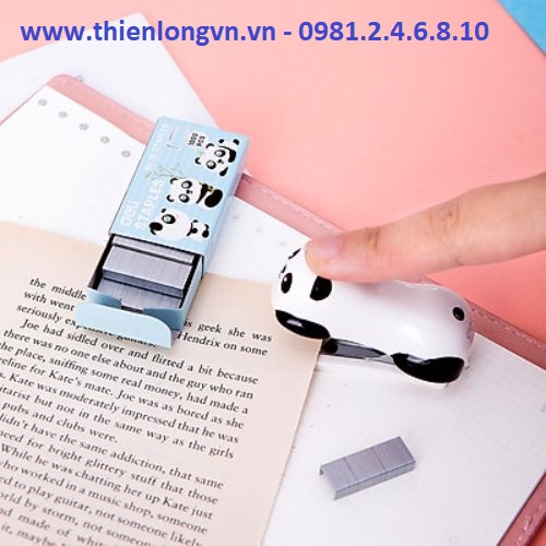 Dập Ghim Mini Hình Panda Deli, 12 Trang Kèm 1000 Chiếc Ghim - 1 Cái E0453
