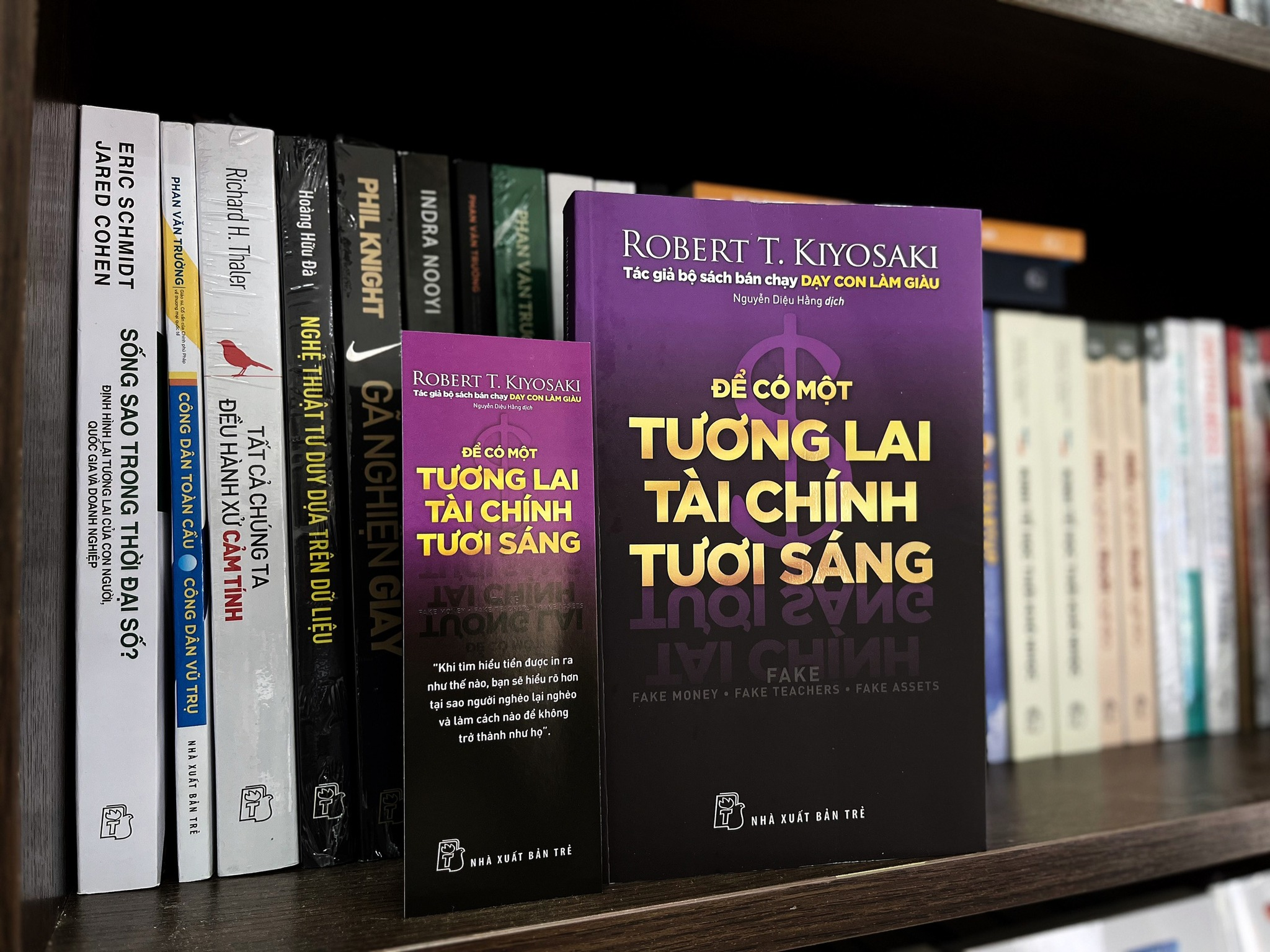 ĐỂ CÓ MỘT TƯƠNG LAI TÀI CHÍNH TƯƠI SÁNG - Robert T.Kiyosaki - Nguyễn Diệu Hằng dịch