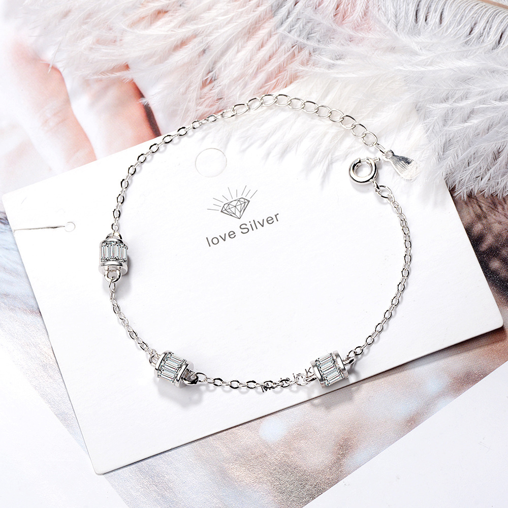 Lắc tay nữ thời trang hàn mẫu mới cực dễ thương LT72