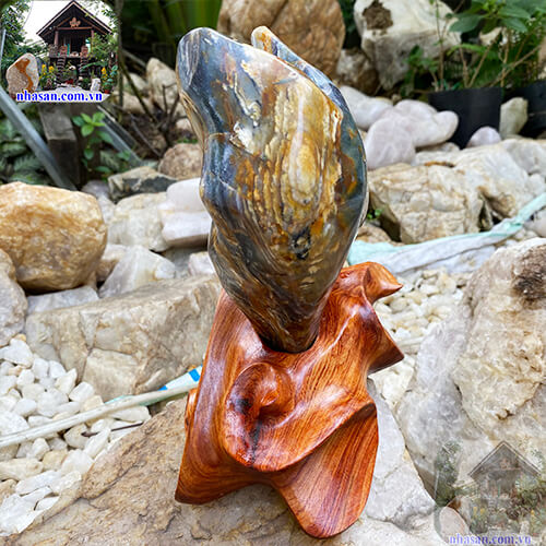 Đá Chalcedony thiên nhiên phong thủy giúp hấp thụ năng lượng xấu và tỏa ra năng lượng tốt DMN96 trọng lượng 2.9kg