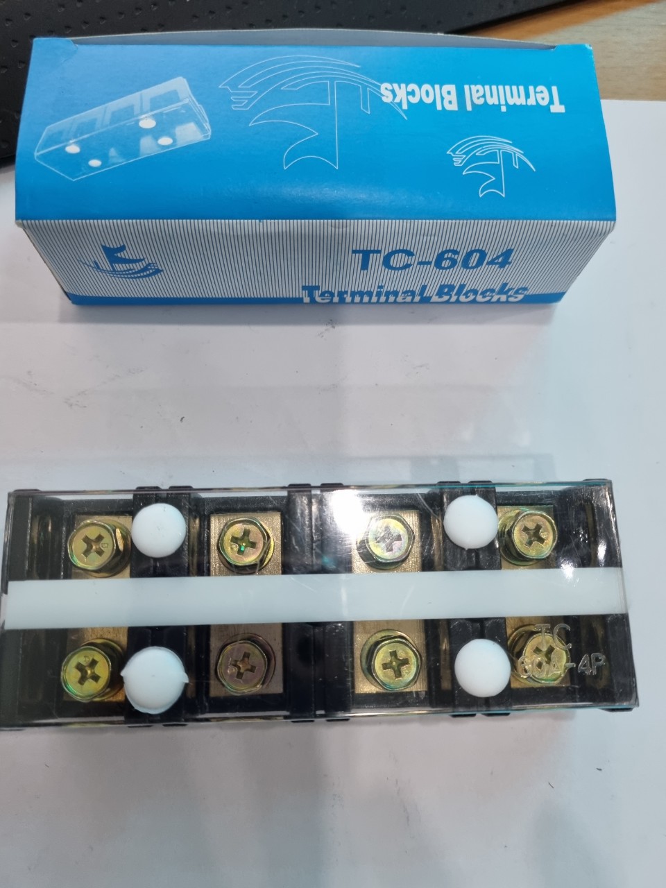 Cầu đấu TC 4P 60A -604