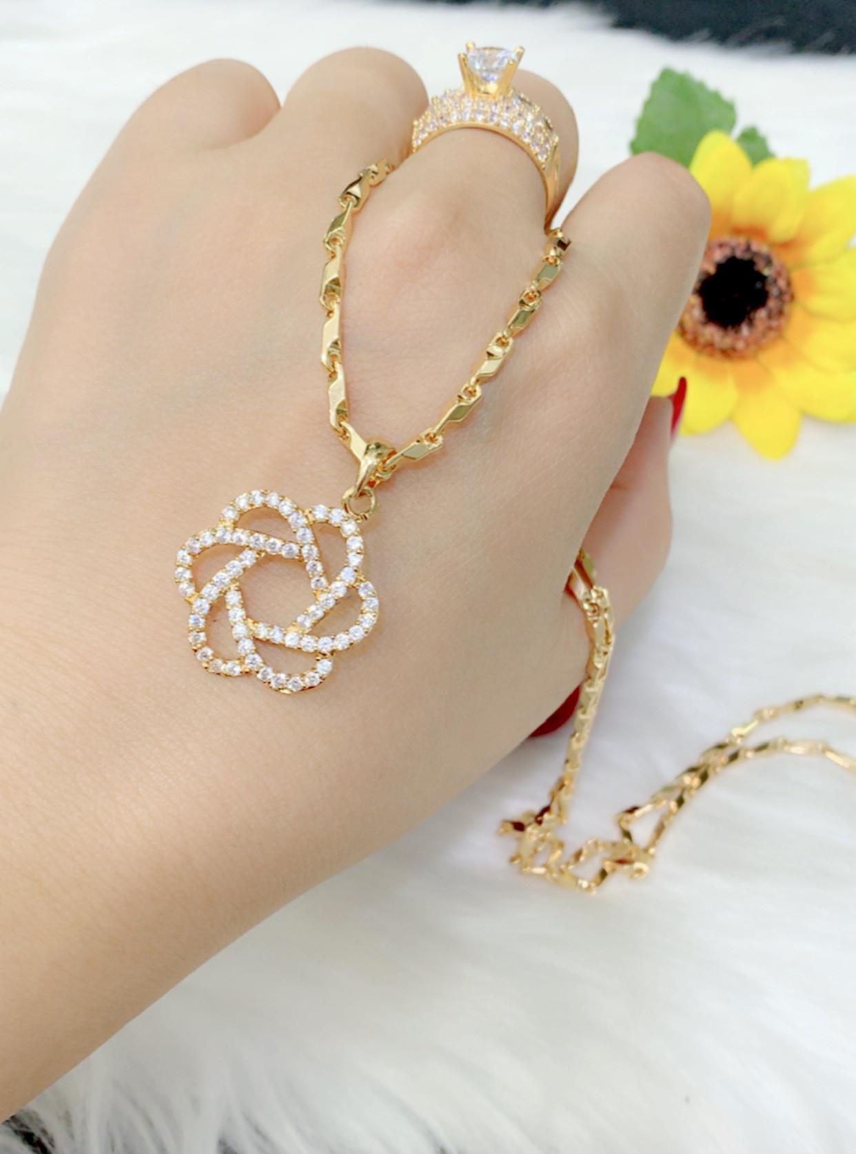 Dây chuyền nữ mặt hoa xoáy mạ vàng 18k cao cấp