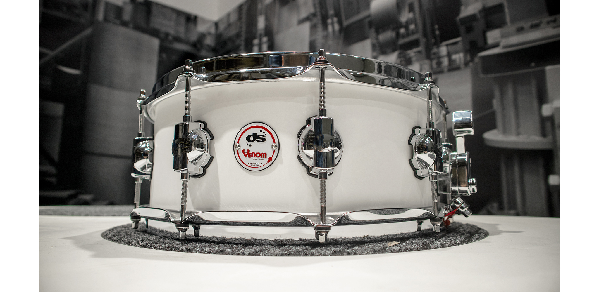 Venom 14&quot;X5.5&quot; White Pearl snare DS Drum-Hàng Chính Hãng