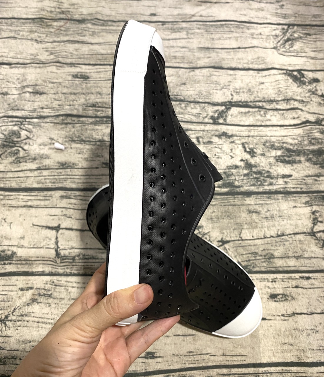 GIÀY ĐI MƯA SIÊU NHẸ THOÁNG KHÍ 1088 SIZE 39-43