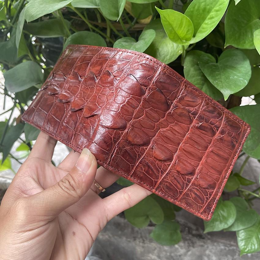 Bóp Da Cá Sấu Ví Nam Cá Sấu Gai Đuôi Cao Cấp Giá Rẻ Màu Nâu Đỏ ST13 Tặng Kèm Hộp Lót Nhung Và Móc Khóa Bàn Tay Cá Sấu