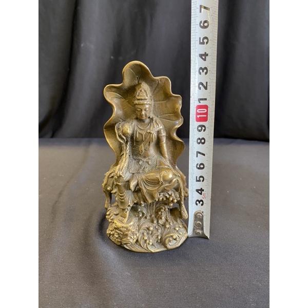 Tượng đồng quan âm lá sen