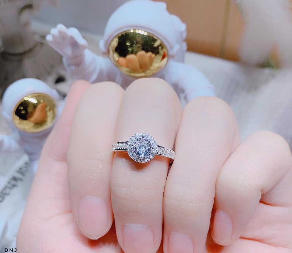 Nhẫn bạc nữ mặt đá tròn chất liệu bằng bạc MS055b