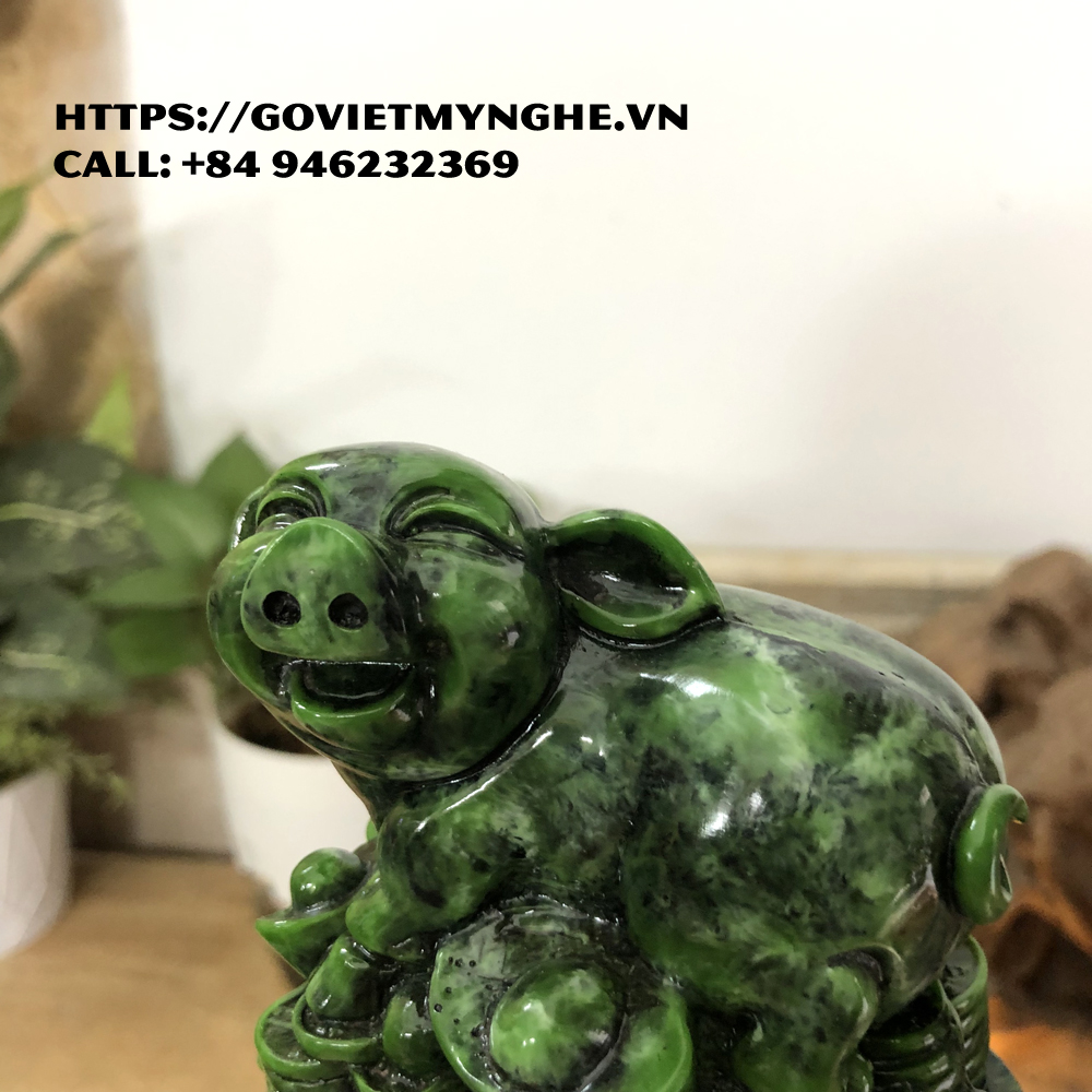 Tượng đá con Heo tượng đá trang trí phong thủy bàn làm việc cho tuổi Hợi - Chiều cao 11cm - Màu xanh lục bích