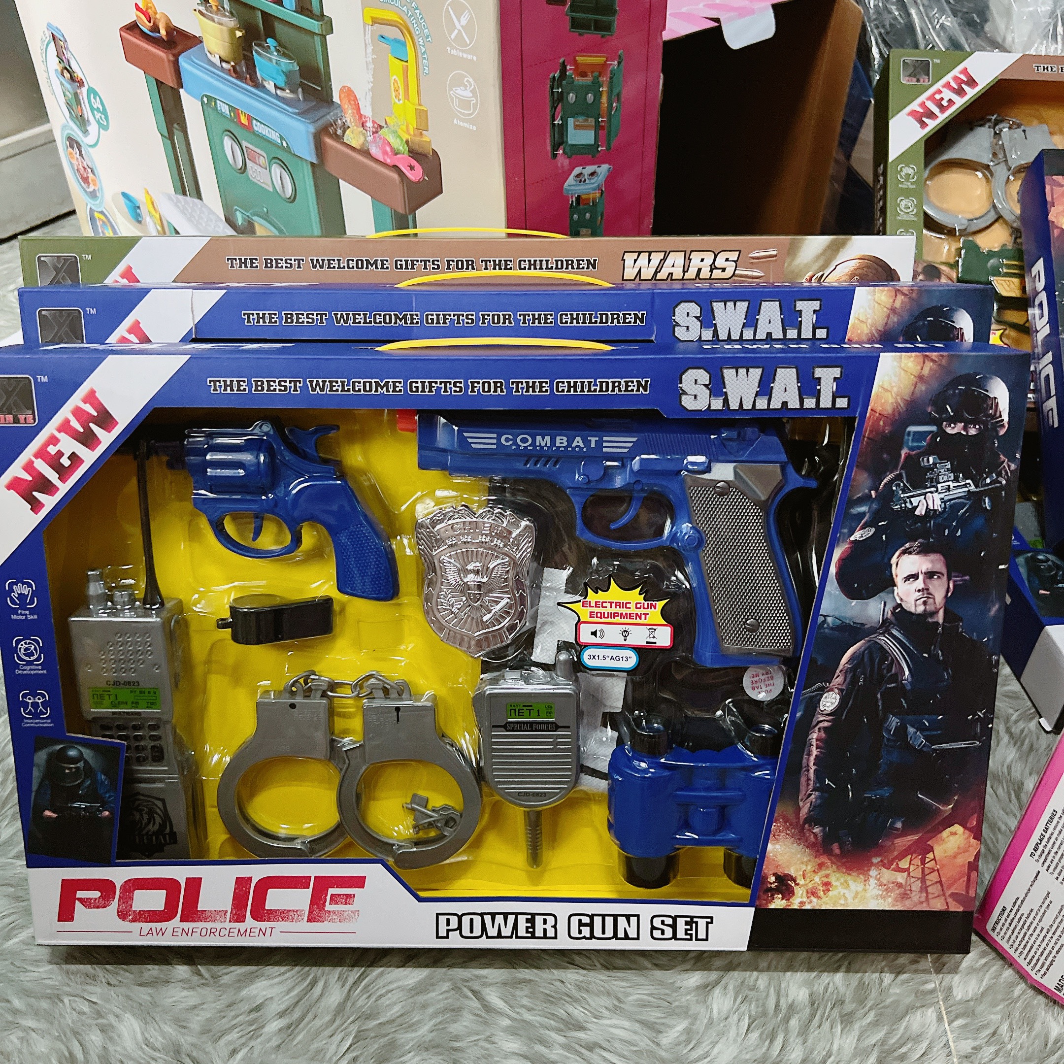 Hộp quà tặng Đồ chơi tập làm police xanh dương cho bé