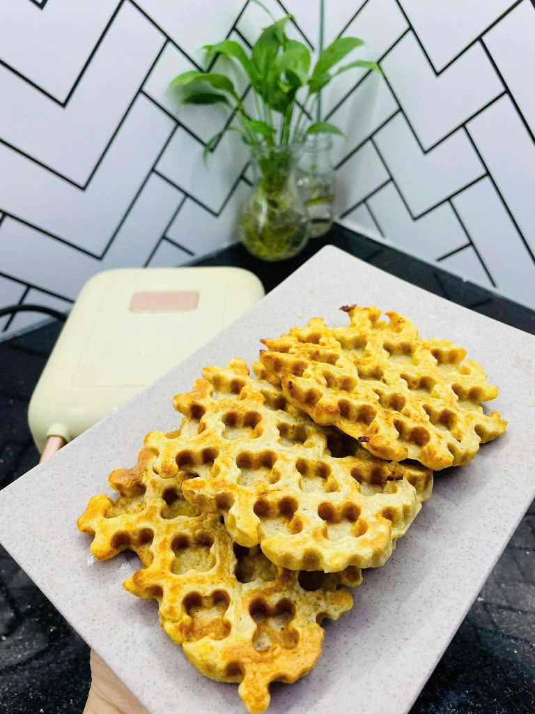 [Hàng chính hãng] Máy nướng bánh Bear DBC- C06M1 - Công suất 600W nướng bánh sanwich, waffle, hotdog, bánh quế mini