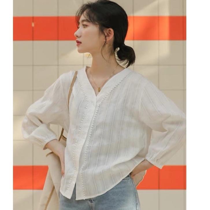Áo sơ mi dài tay bồng cổ V viền ren cúc ngọc. Áo babydoll cổ tim viền ren