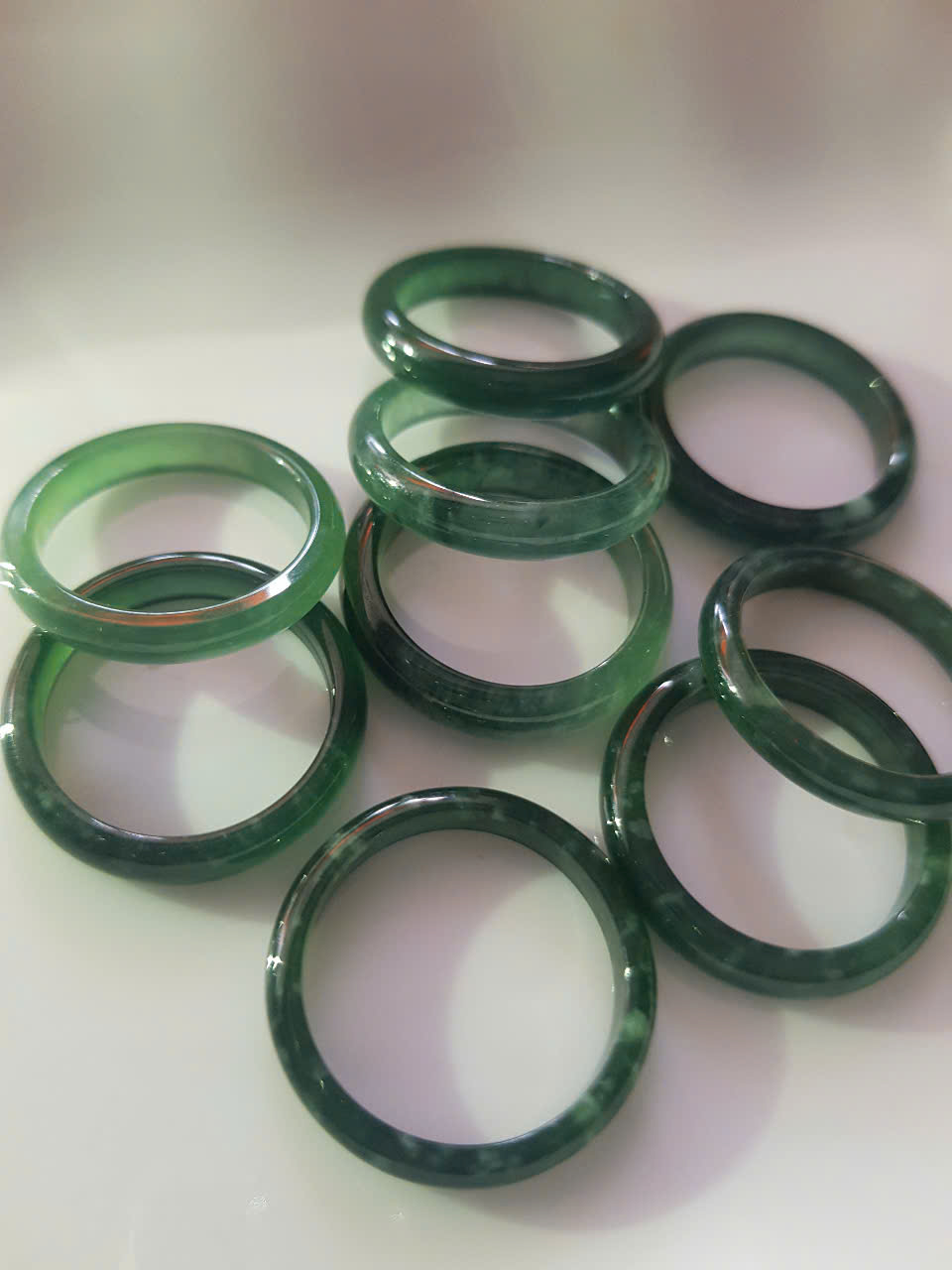 Chiếc Nhẫn nữ mới đá cẩm thạch xanh lam ngọc tự nhiên  Nhẫn bản nhỏ Ni 16mm x cao 3mm  x dầy 2mm màu xanh nhẹ nhàng đều xuất sắc đem lại may mắn tài lộc rẻ đẹp dành cho các Chị em nữ đeo tay ngón bất kỳ nhẫn 16mm ạ