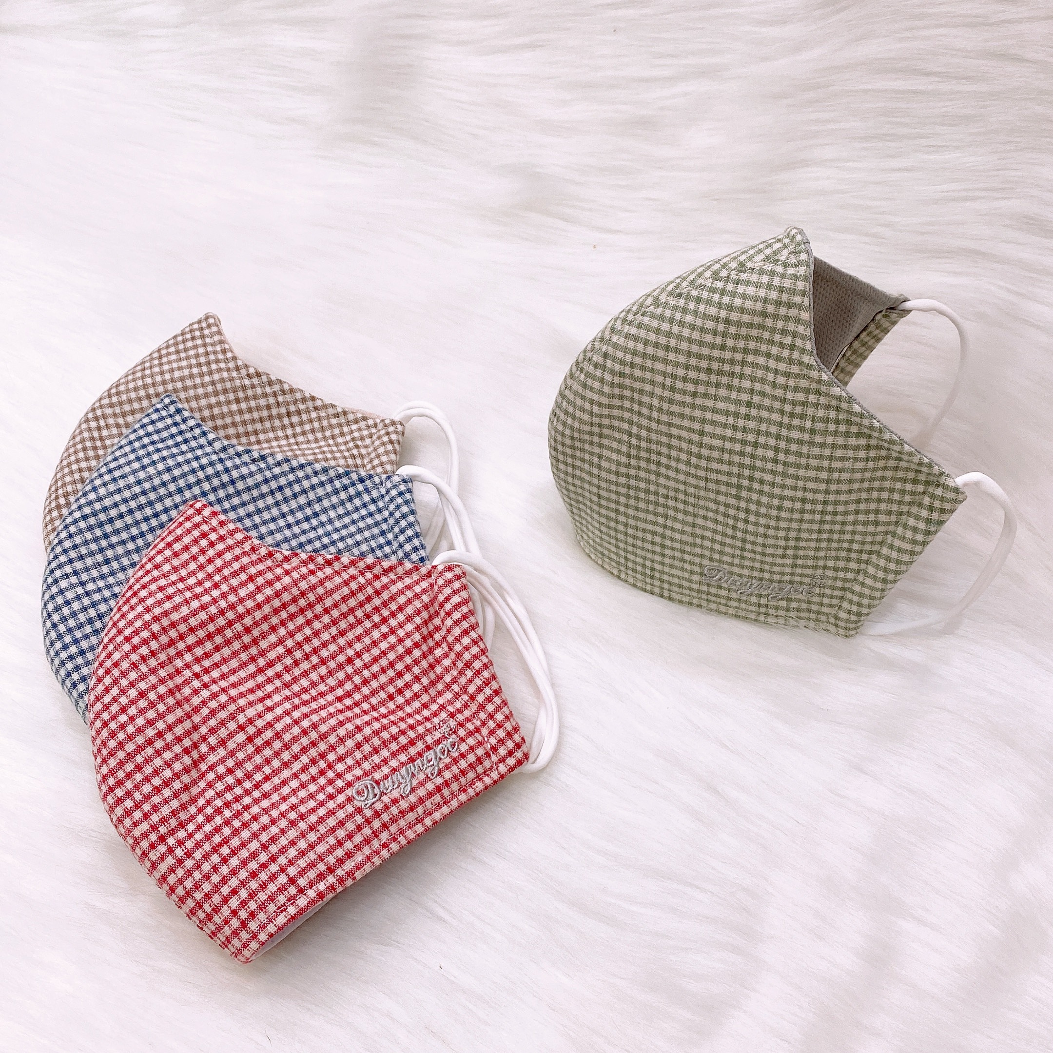 Khẩu Trang Vải Caro Nhuyễn Kháng Khuẩn Duy Ngọc Cao Cấp, hàng chính hãng, chất liệu Cotton .
