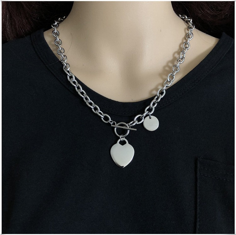 Vòng cổ dây chuyền trái tim lệch không đối xứng