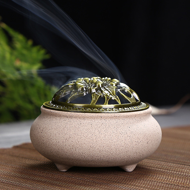 Lư Đốt Xông Trầm Hương , Chất Liệu Gốm Sứ